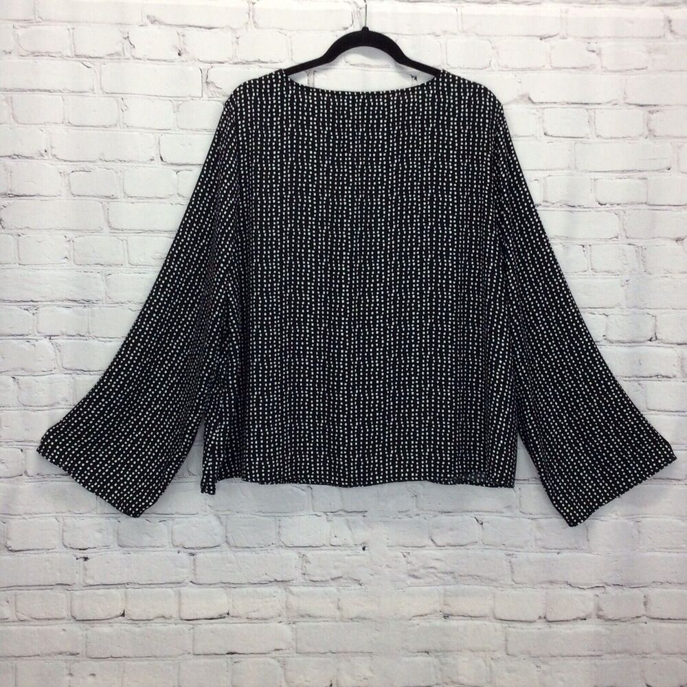 Forever 21 Women’s Size 2x Criss Cross V-neck Tunic Black/White Flared Sleeves - Picture 4 of 8
